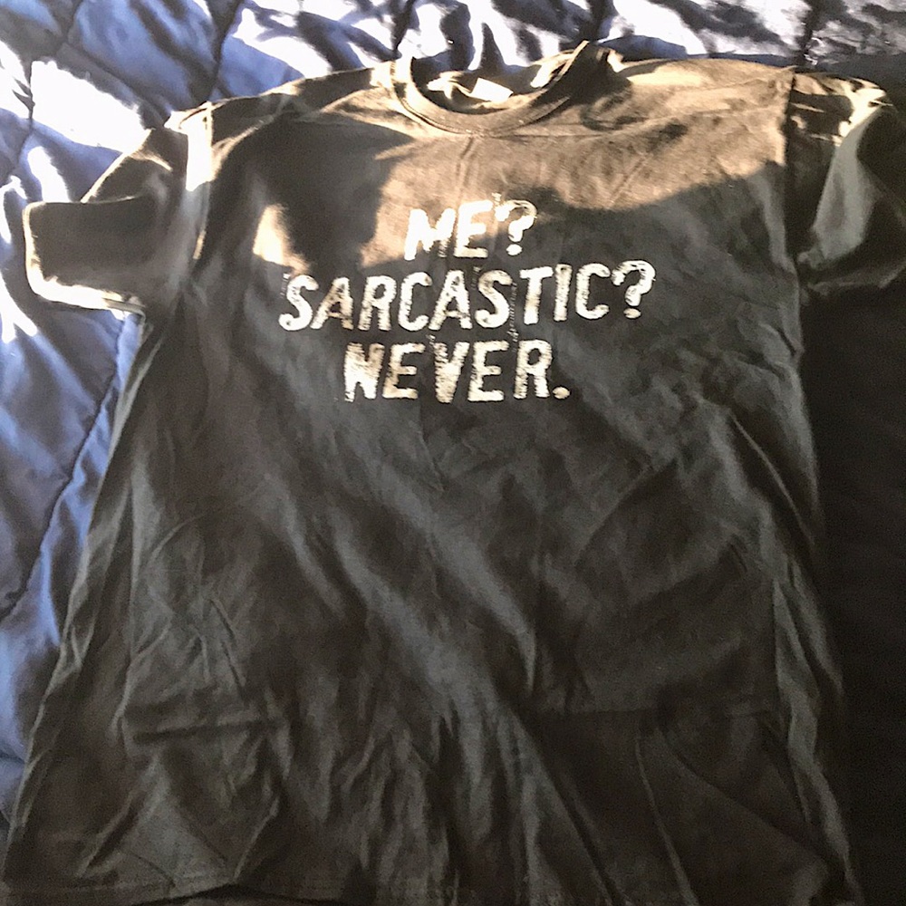 Its a Fruit of the Loom (L) black t-shirt.